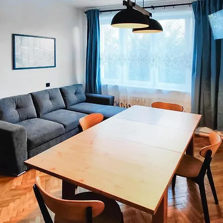 1 Bedroom In Apartment